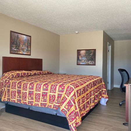 Economy Inn 斯威特沃特 外观 照片
