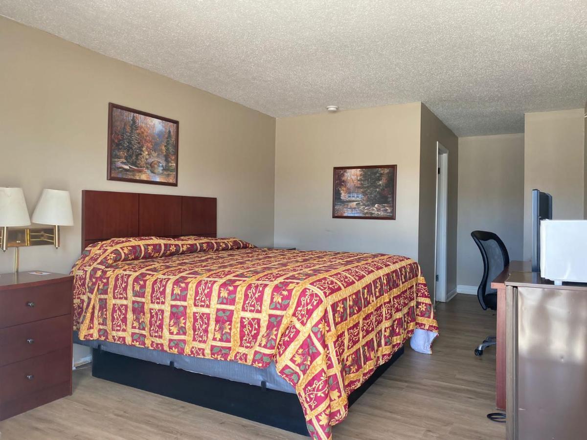 Economy Inn 斯威特沃特 外观 照片