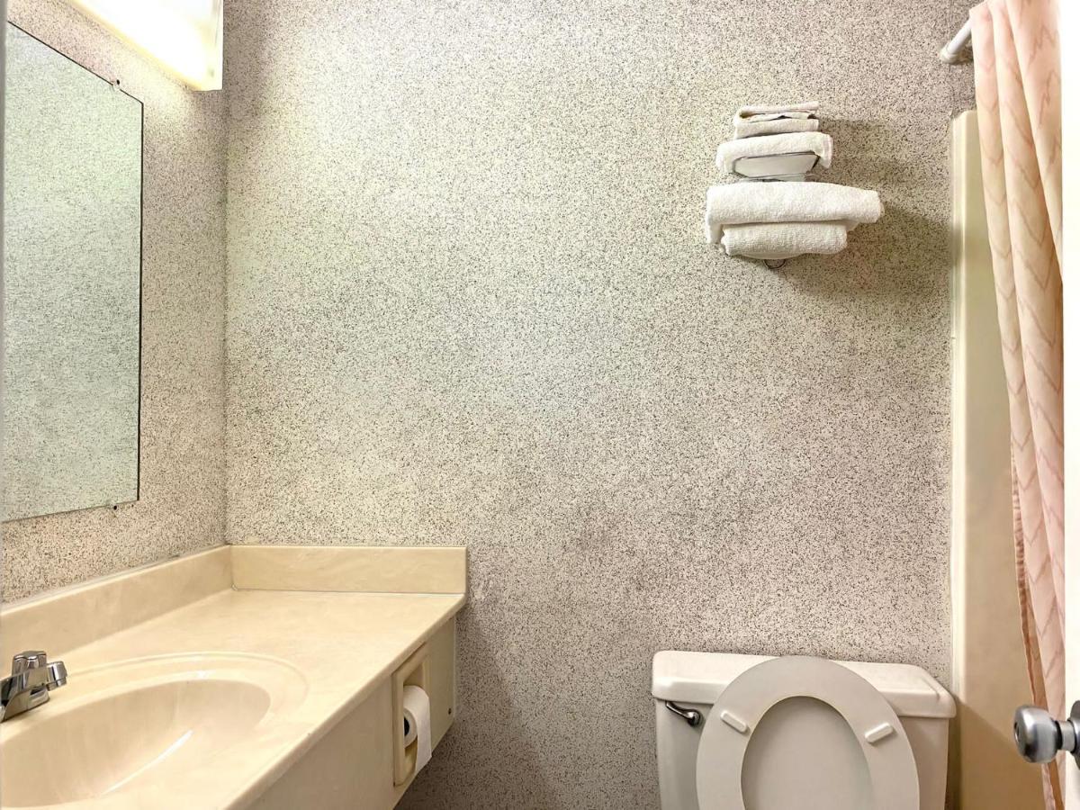 Economy Inn 斯威特沃特 外观 照片